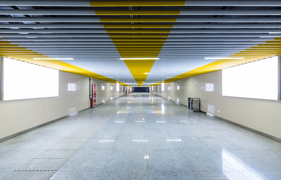 革新的な設置構造により一体型天井設置の効率が大幅に向上